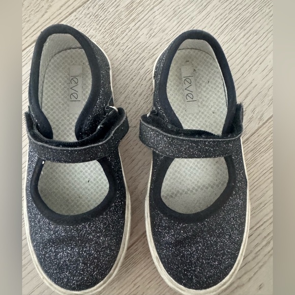 LEVEL
Dazzler Black Girls size 11 - Picture 2 of 8